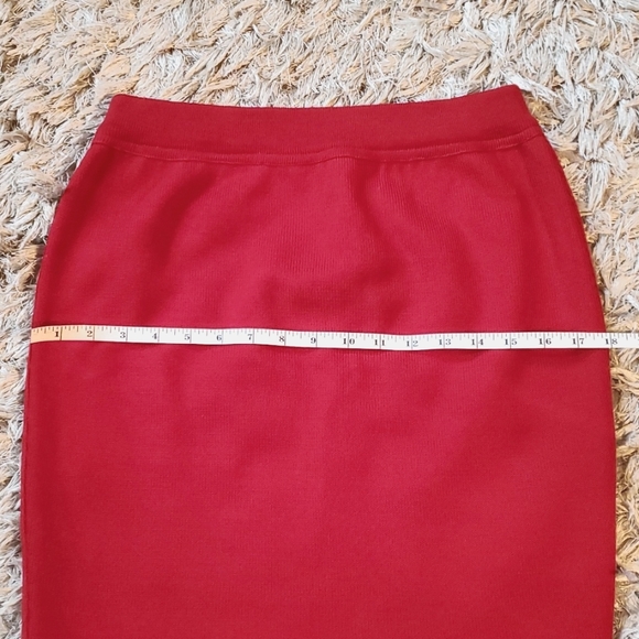 Vintage Escada red wool skirt - Picture 7 of 14